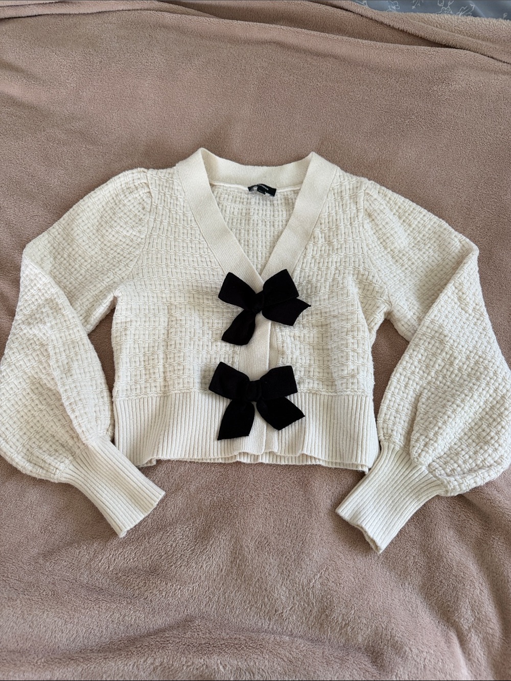 Express Cream V-Neck Textured Sweater with Black Bow Accents